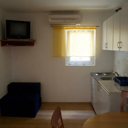 Apartment Viveniti Klenovica Exteriör bild