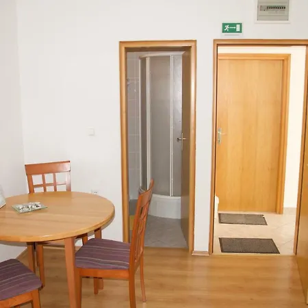 Apartment Viveniti Klenovica Exteriör bild